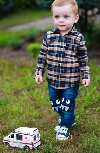 KARETKA AMBULANS SAMOCHÓD AUTO POGOTOWIE z Dźwiękiem I Światłem NA NAPĘD na Arena.pl