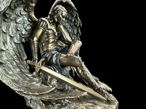 UPADŁY ANIOŁ – LUCYFER VERONESE (WU76316A4) na Arena.pl