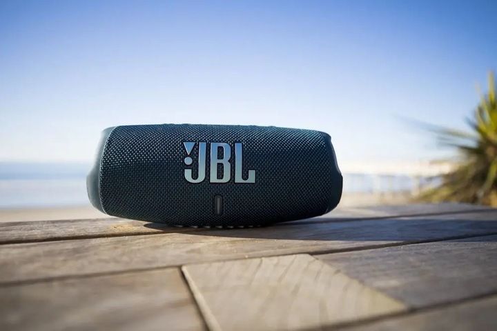 Głośnik przenośny JBL Charge 5 niebieski zdjęcie 2