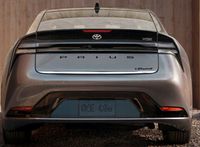 Toyota Prius V 5 2023+ Listwa Chromowana na Klapę Bagażnika - Tuning i Styl