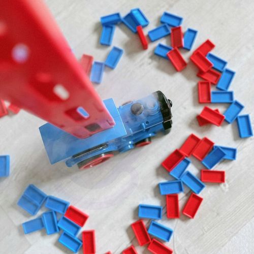 POCIĄG ELEKTRYCZNY KOLEJKA LOKOMOTWA Z PARĄ WODNĄ DO KLOCKÓW DOMINO WOOPIE na Arena.pl