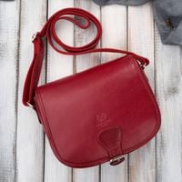 torebka damska skórzana listonoszka ze skóry licowej czerwona