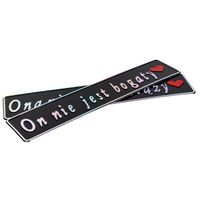 Tablice rejestracyjne ślubne On nie jest bogaty…