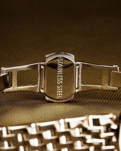 Modny, analogowy zegarek damski na Arena.pl