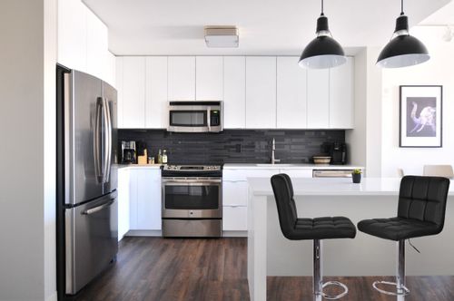 Hoker krzesło barowe Arako czarne na Arena.pl