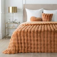 Koc futrzany LILY 200x220 miodowy miękki z efektem 3D