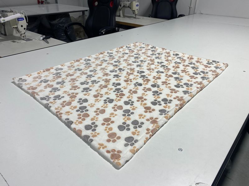 Koc Polarowy 70X50 Cm Łapy Jasne zdjęcie 6