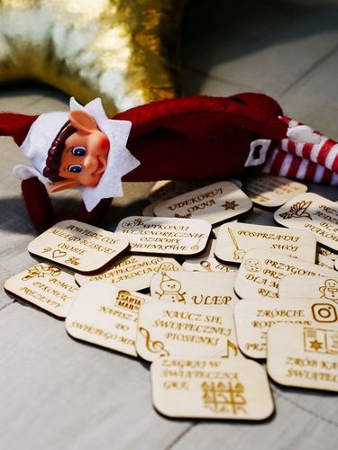 ELF PSOTNIK FIGURKA ZESTAW TABLICZKI DRZWI ZADANIA ADWENTOWE PAKA GADŻETY na Arena.pl