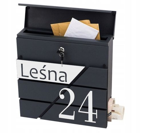 SKRZYNKA NA LISTY POCZTOWA Z NUMEREM DOMU ADRESEM DUŻA GAZETY Z NAPISEM na Arena.pl