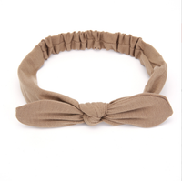 Opaska pin up klasyczna uniwersalna do włosów wygodna gumka kokardka beżowa