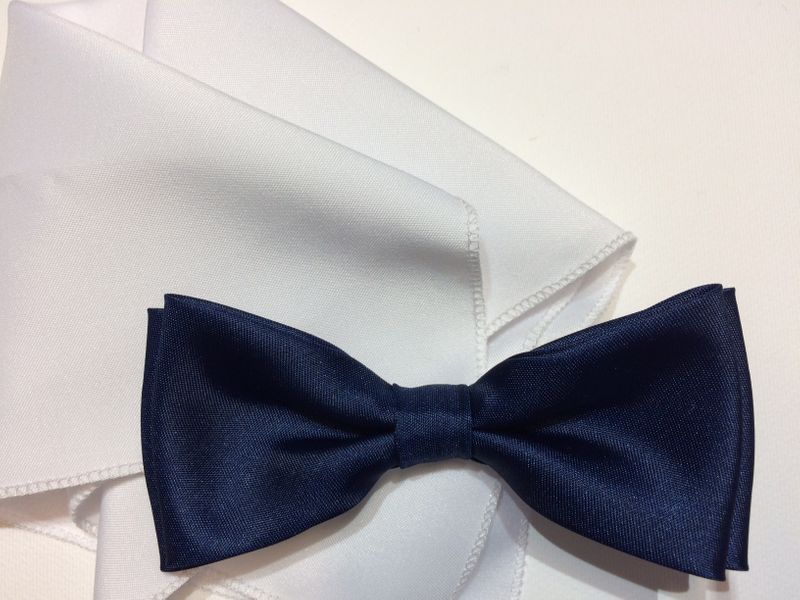 GRANATOWA MUCHA Z POSZETKĄ DO UŁOŻENIA zdjęcie 1