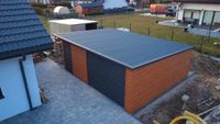 Garaż Blaszany 5×4 + wiata panelowa 1×4 drewnopodobny brama uchylna PREMIUM