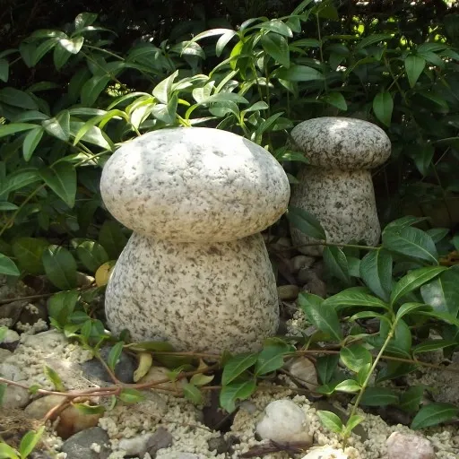 kamień do ogrodu grzyb duży figurka granitowa zdjęcie 5