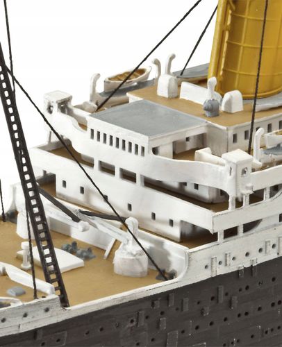 Model do sklejania R.M.S. Titanic 1:700 na Arena.pl
