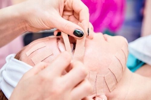 Taśma tape tejpy do kinesiotapingu CureTape 5cmx5m beżowy do twarzy na Arena.pl