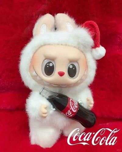 LABUBU COCA-COLA THE MONSTER BRELOK MASKOTKA PLUSZOWA KOLEKCJONERSKA na Arena.pl