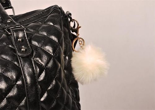 Pompon króliczy - brelok beżowy na Arena.pl