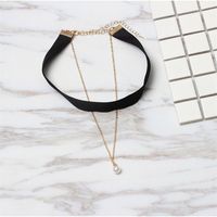 naszyjnik choker tasiemka z perełką czarny