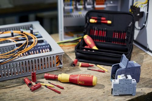 Wiha 44318 Wkrętak elektryczny speedE II electric / Zestaw walizkowy na Arena.pl