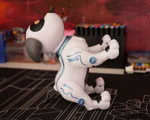 INTERAKTYWNY ROBO PIES ZDALNIE STEROWANY GŁOSEM na Arena.pl