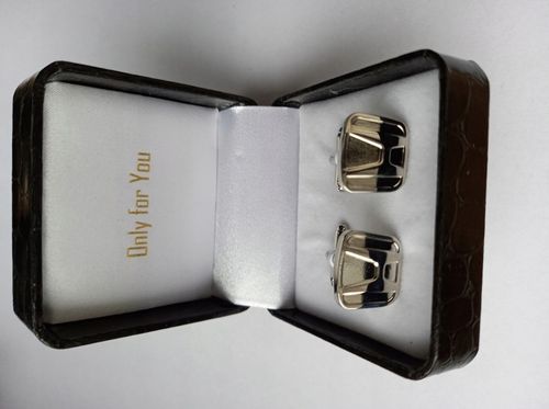 Spinki do mankietów koszul Exciting Srebrne Logo Honda w Etui Szkatułka na Arena.pl