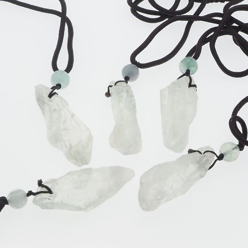 Naszyjnik regulowany z surowym Ametystem Zielonym – naturalny kamień na sznurku na Arena.pl