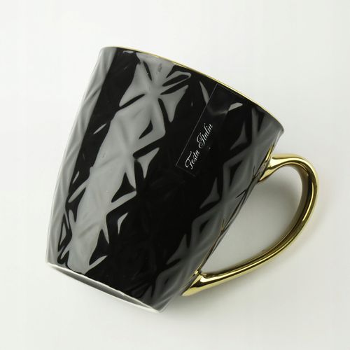 PORCELANOWY KUBEK NA KAWĘ HERBATĘ CZARNY ZDOBIONY ZE ZŁOTYM UCHEM 360ML na Arena.pl