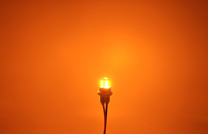 W5W żarówka LED T10 12-24V CANBUS 500lm 8 kolorów Pomarańczowa zdjęcie 6