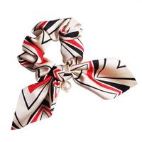 gumka do włosów apaszka krótka z perełką pin up gum70