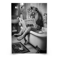 PLAKAT DO WC ŁAZIENKI LEW Z GAZETĄ W WANNIE ABSTRAKCJA 50cm x 70cm