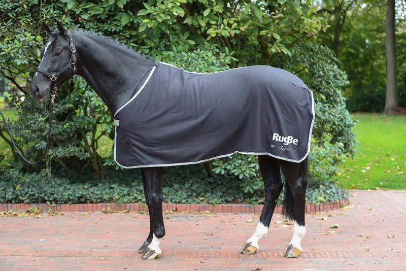 Couverture D'Écurie Légère Covalliero - Taille 105 Cm - Micropolaire Respirante - Pour Cheval - Couleur Navy