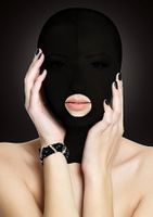submission mask   black