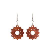 Kolczyki drewniane, drewno padouk, bigle ze stali chirurgicznej