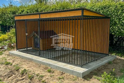 Kojec dla Psów 4x2m Wiatrołap - ściany zabudowane drewnem GP405 na Arena.pl