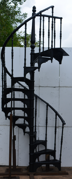 SCHODY KRĘCONE FI 1,36 M - WZÓR NR 2 - 1 TRALKA NA STOPNIU ŻELIWNE zdjęcie 1