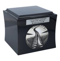 Urna dla kobiety Schody do nieba Czarna / Plakietka