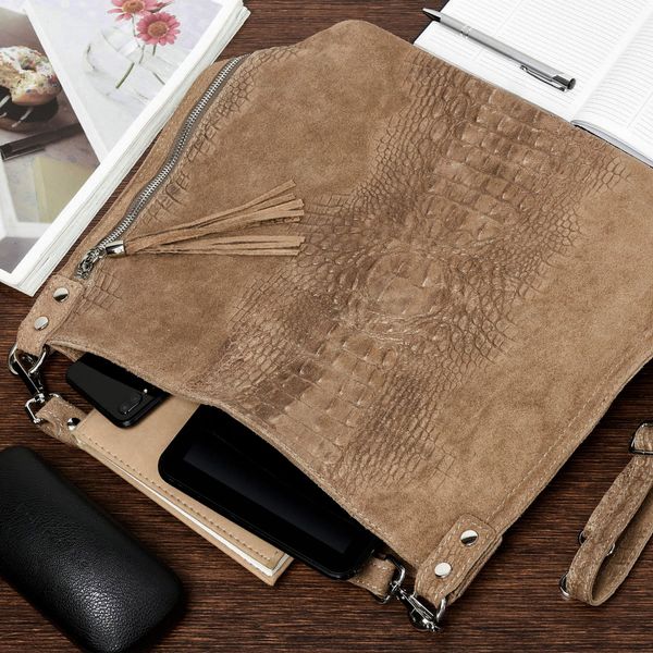 VERA PELLE torebka zamszowa worek kroko z paskiem na ramię V476 taupe zdjęcie 4