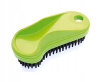 Czym czyścić sierść zwierząt - szczotka gumowa