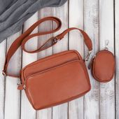 torebka damska listonoszka skórzana z etui na klucze i drobiazgi koniakowa