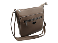 LISTONOSZKA NA RAMIĘ, BRĄZOWA MODNA TOREBKA DAMSKA Z 6 KIESZENIAMI