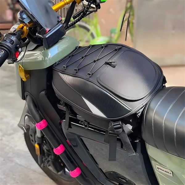 Plecak usztywniany na motor pokrowiec wodoodporny, paski do mocowania zdjęcie 2