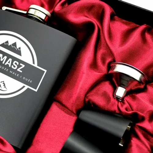 PREZENT NA URODZINY PIERSIÓWKA GRAWER 18 30 40 50 na Arena.pl