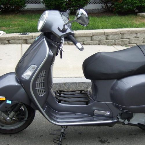 Bagażnik motocyklowy Artudatech do Vespa GT GTS GTV 125-300 czarny matowy na Arena.pl