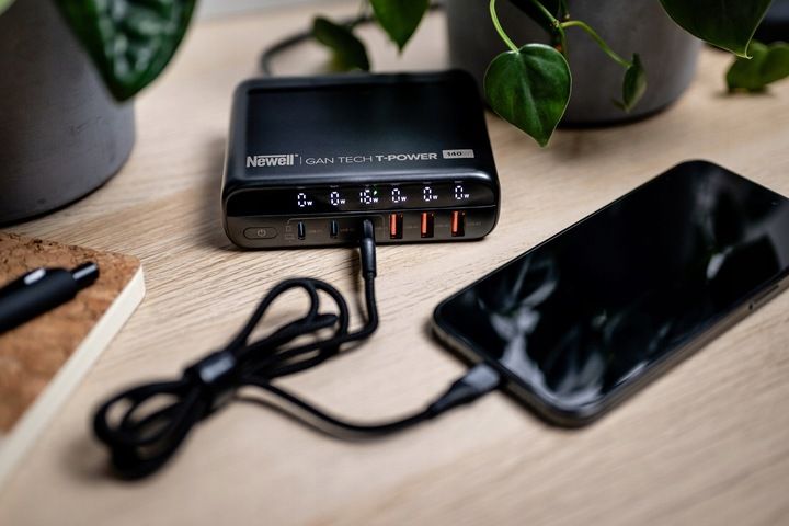 Ładowarka sieciowa z adapterami Newell GaN Tech T-power 140W 3xUSB-C 3xUSB zdjęcie 7