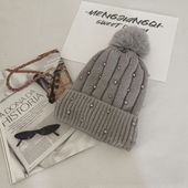 czapka zimowa dzianinowa z pomponem i perełkami szara cz36wz2