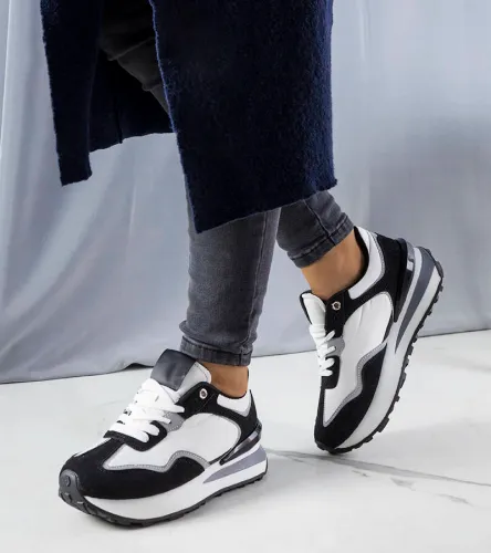 Czarne sneakersy na platformie Genevieve 41 na Arena.pl