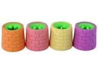 ZIELONA ŻABKA SKACZĄCA Z BECZKI