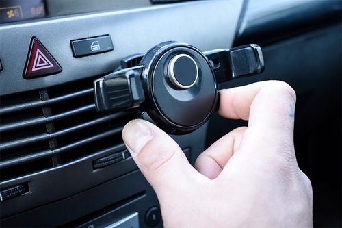 UCHWYT DO KRATKI NAWIEWU DO SLOTU CD NA TELEFON SMARTFON DO AUTA WEBSKI na Arena.pl