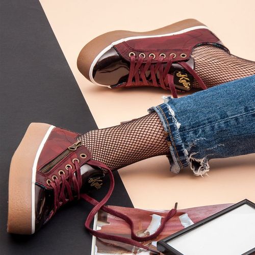 Lakierowane Trampki Bordo r.40 na Arena.pl