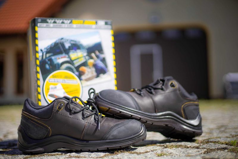 Buty Robocze S3 Safety Jogger Membrana Skóra 42 Safety Jogger Lava 42